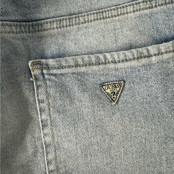 Brand new Guess jeans high waisted strait leg light wash size 26 - Picture 3 of 6